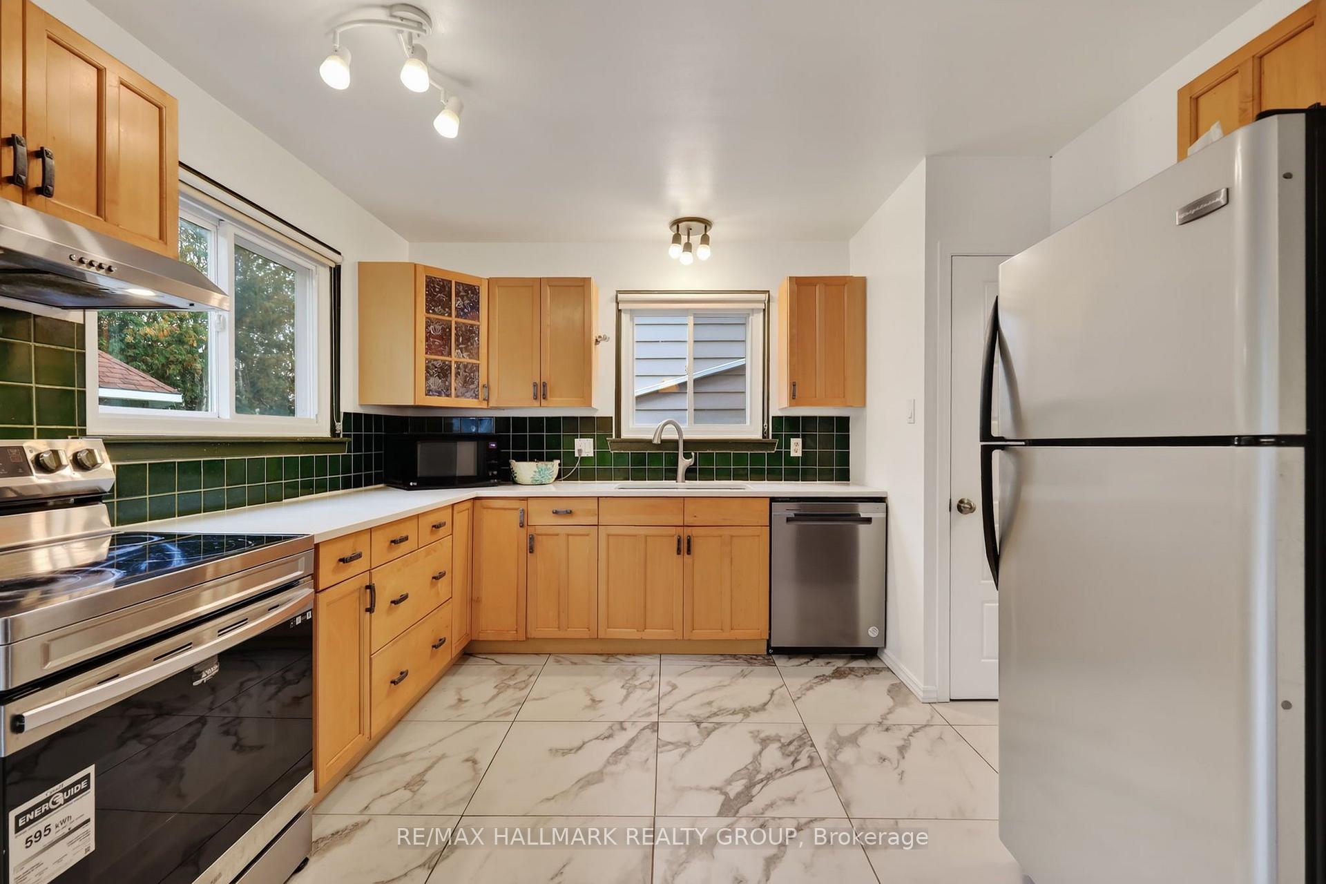 Photo 7 of 2434 Braeburn Place, Ottawa, Blackburn Hamlet (South) — HOMEH