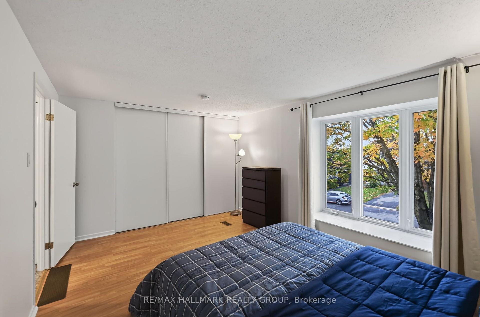 Photo 13 of 2434 Braeburn Place, Ottawa, Blackburn Hamlet (South) — HOMEH