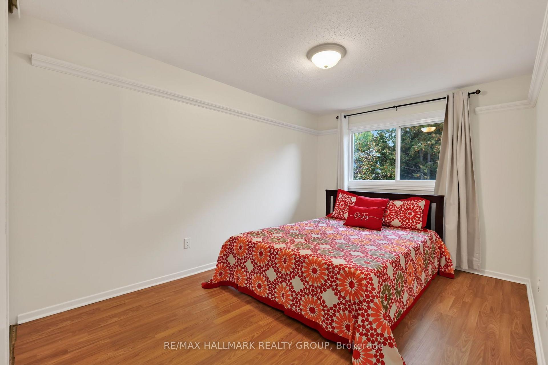 Photo 14 of 2434 Braeburn Place, Ottawa, Blackburn Hamlet (South) — HOMEH