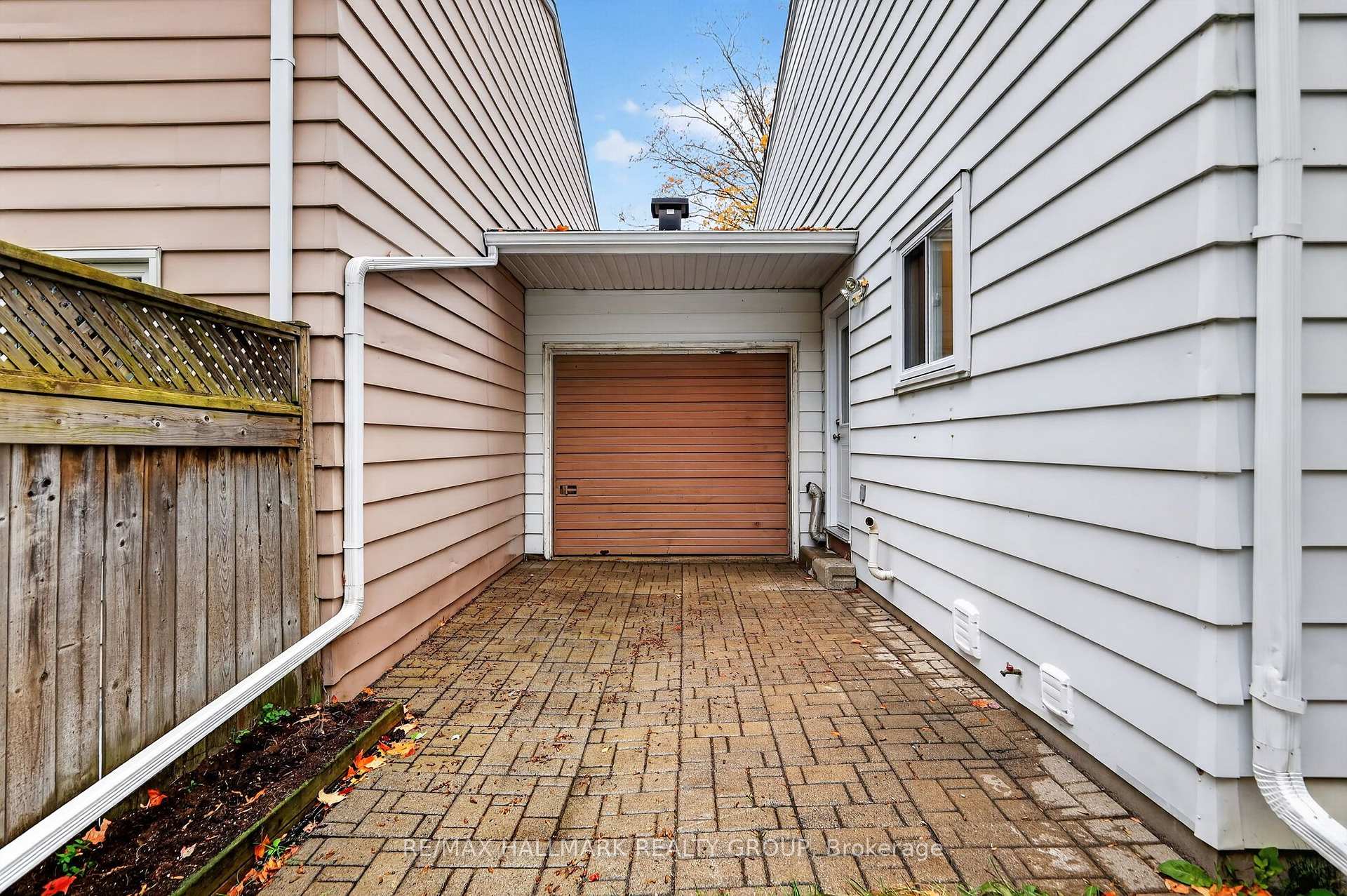 Photo 20 of 2434 Braeburn Place, Ottawa, Blackburn Hamlet (South) — HOMEH