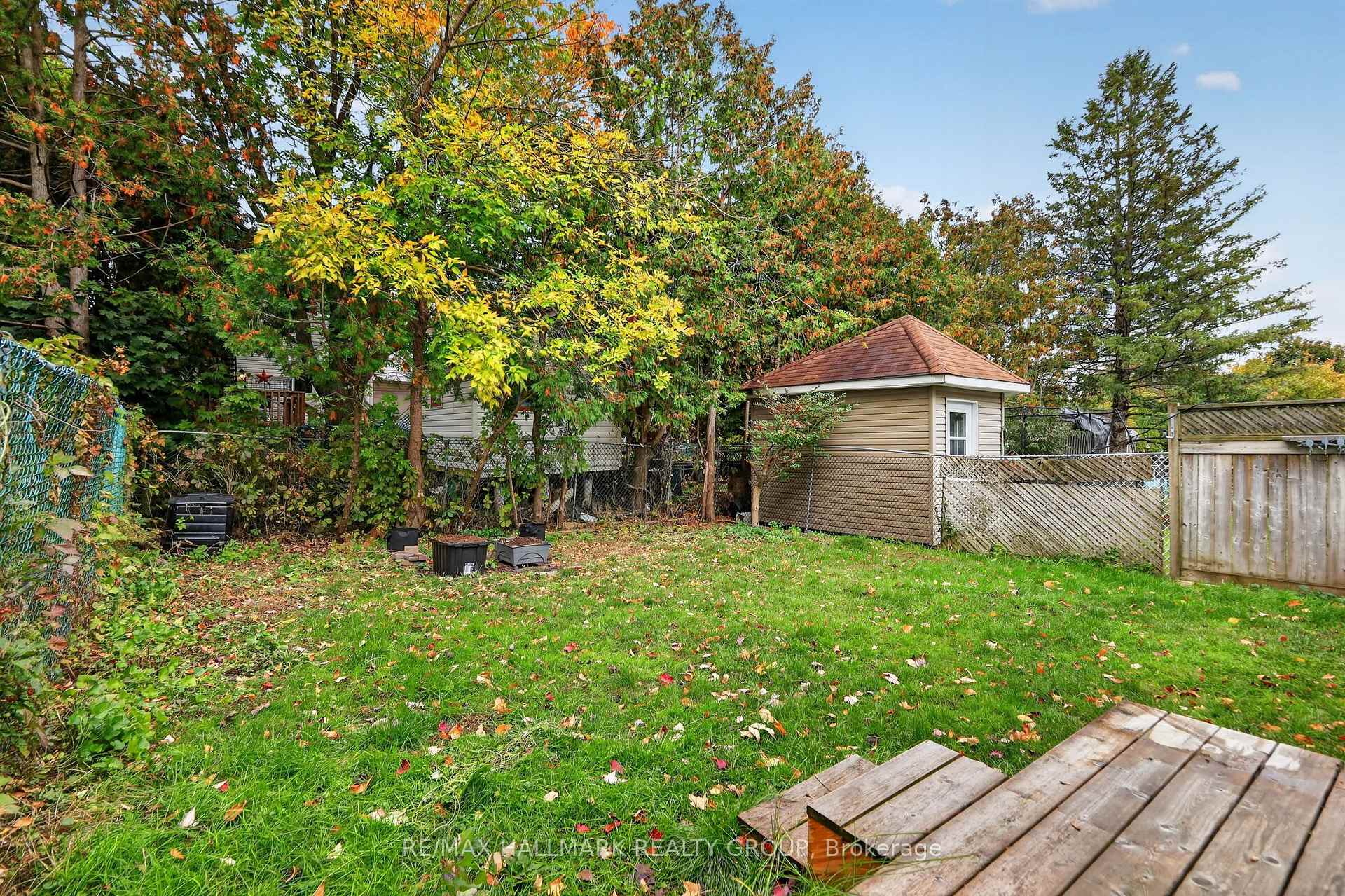 Photo 21 of 2434 Braeburn Place, Ottawa, Blackburn Hamlet (South) — HOMEH