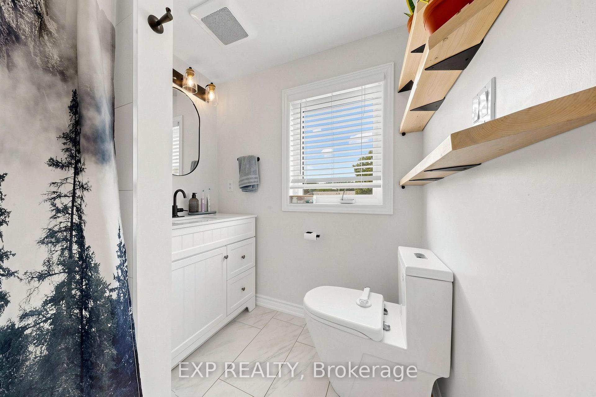 Photo 28 of 63 Fenwick Avenue, Clarington, Bowmanville — HOMEH