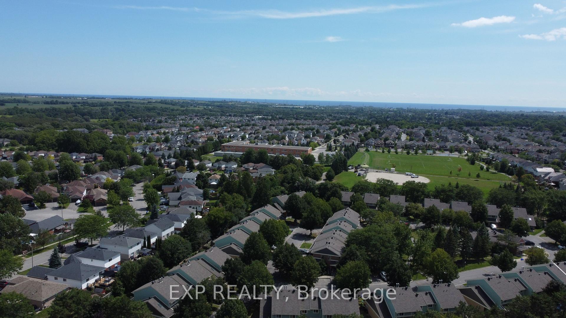 Photo 49 of 63 Fenwick Avenue, Clarington, Bowmanville — HOMEH
