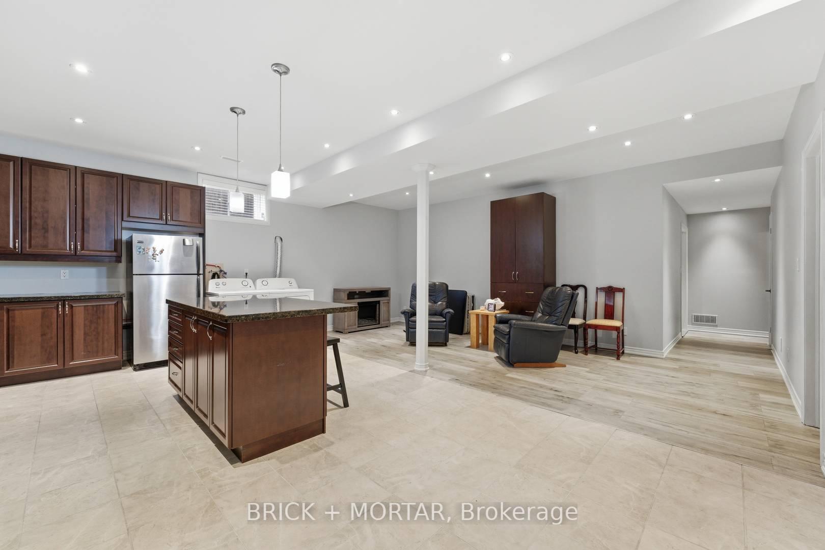 Photo 5 of Unit Bsmt, 8 Little Hannah Lane, Vaughan, Patterson — HOMEH