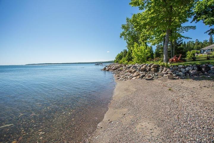 Photo 3 of 2750 Canoe Point Road, St. Joseph — HOMEH