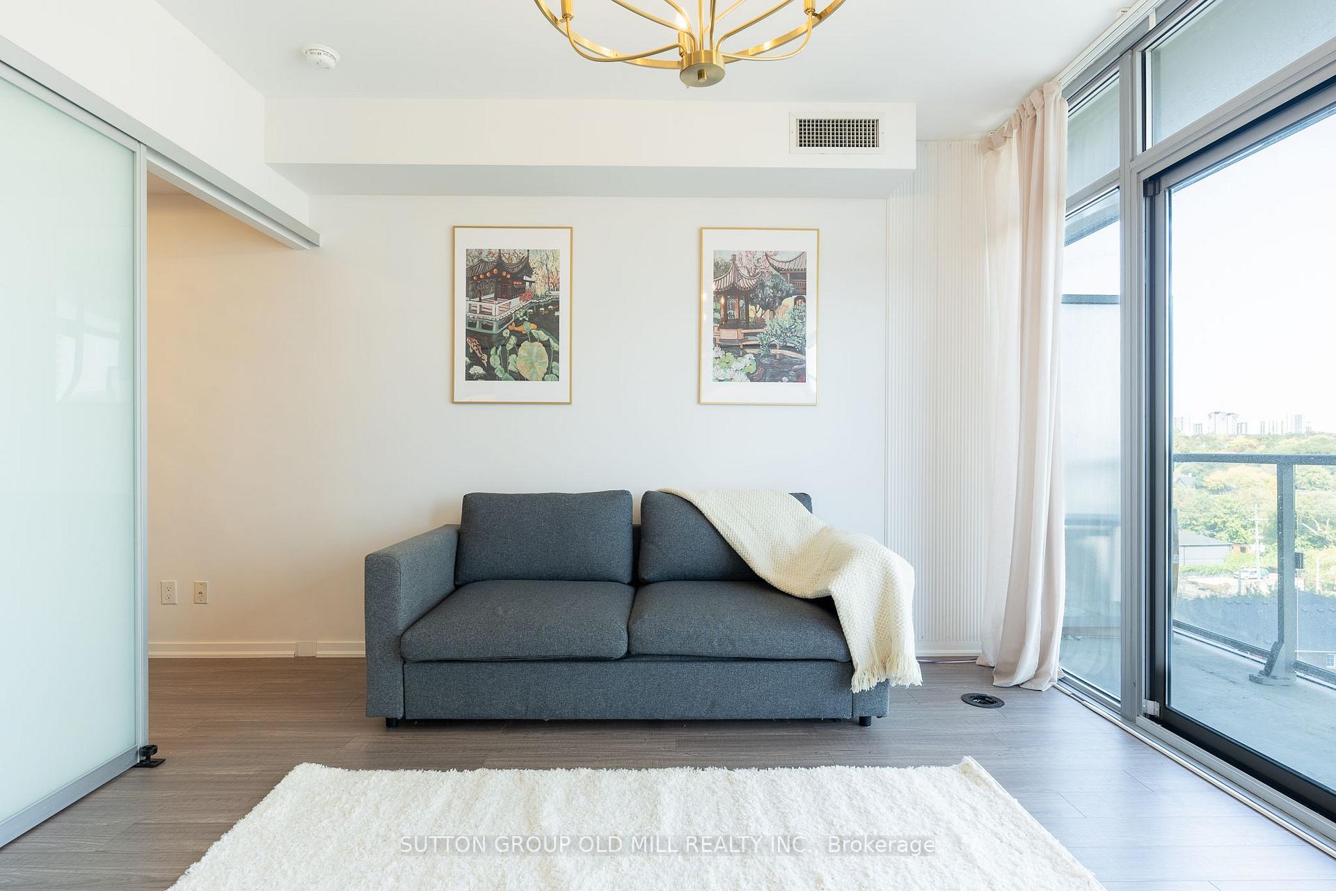 Photo 7 of Unit 812, 105 The Queensway, Toronto, High Park-Swansea — HOMEH