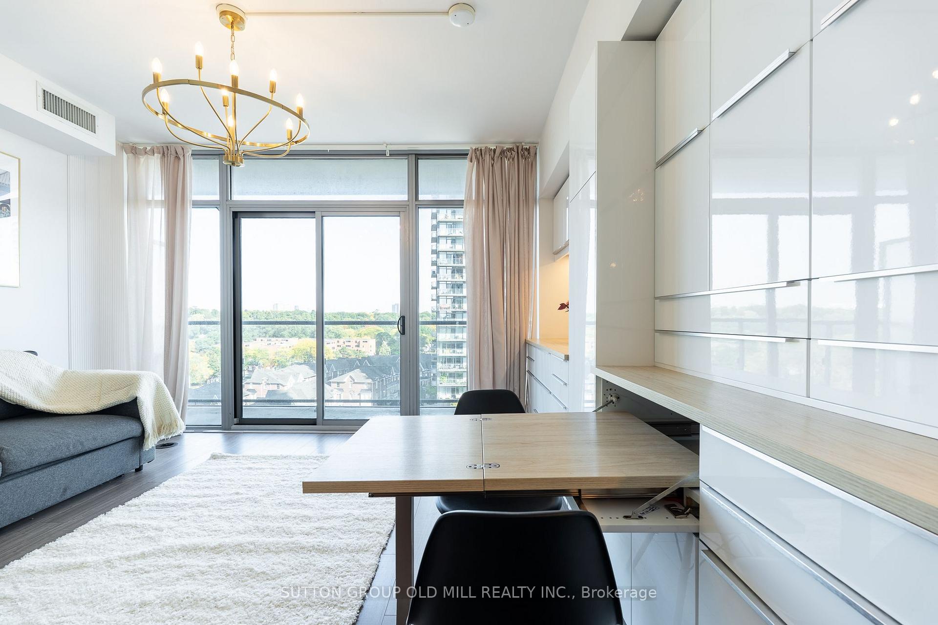 Photo 9 of Unit 812, 105 The Queensway, Toronto, High Park-Swansea — HOMEH