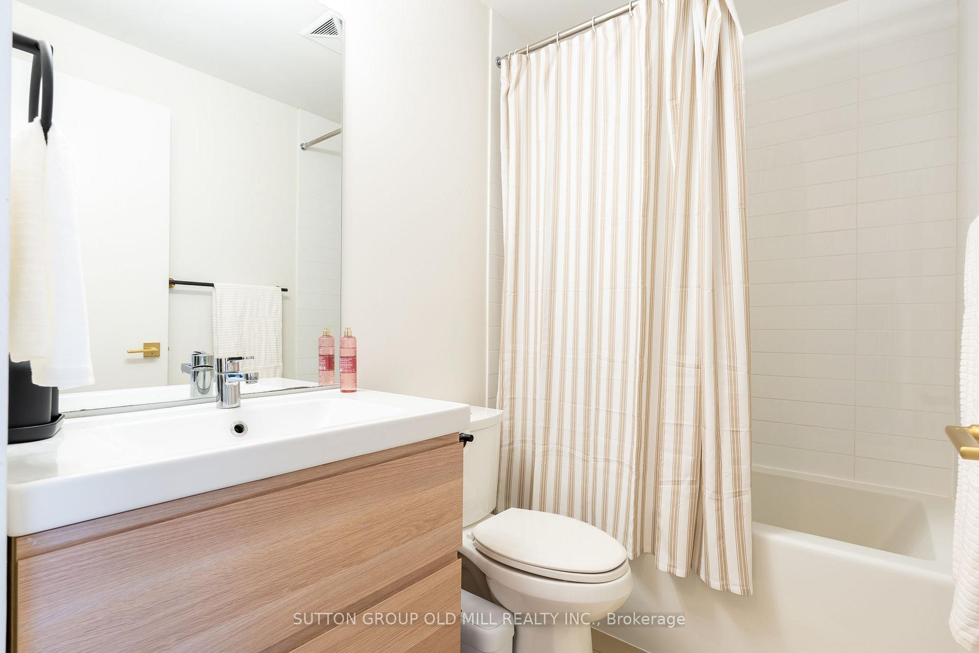 Photo 25 of Unit 812, 105 The Queensway, Toronto, High Park-Swansea — HOMEH
