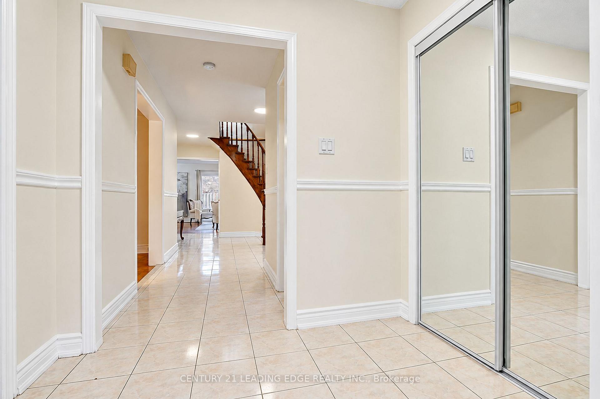 Photo 5 of 43 Ashland Crescent, Markham, Sherwood-Amberglen — HOMEH