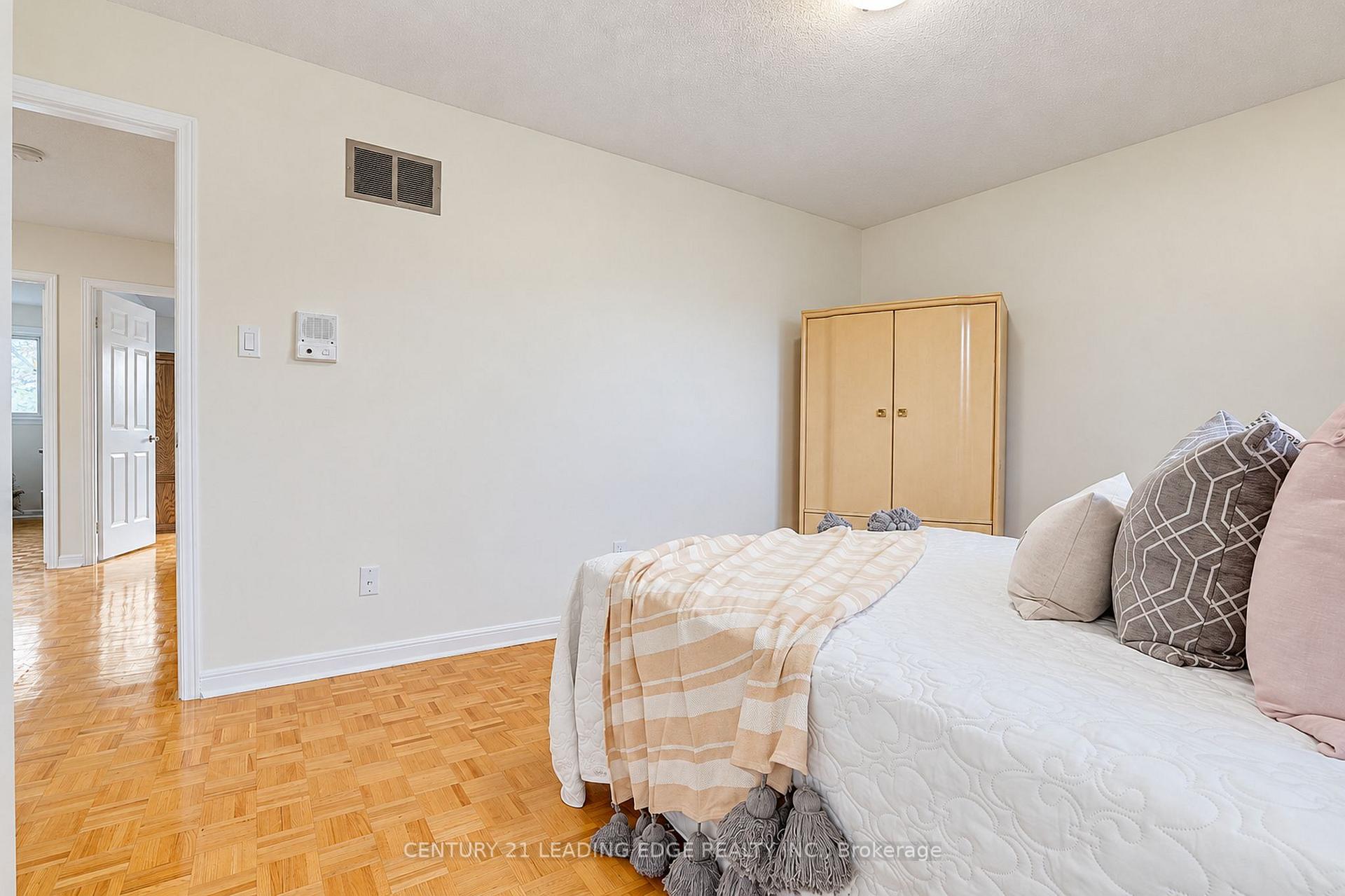 Photo 43 of 43 Ashland Crescent, Markham, Sherwood-Amberglen — HOMEH