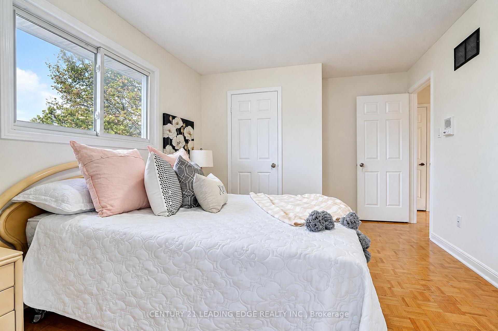 Photo 44 of 43 Ashland Crescent, Markham, Sherwood-Amberglen — HOMEH