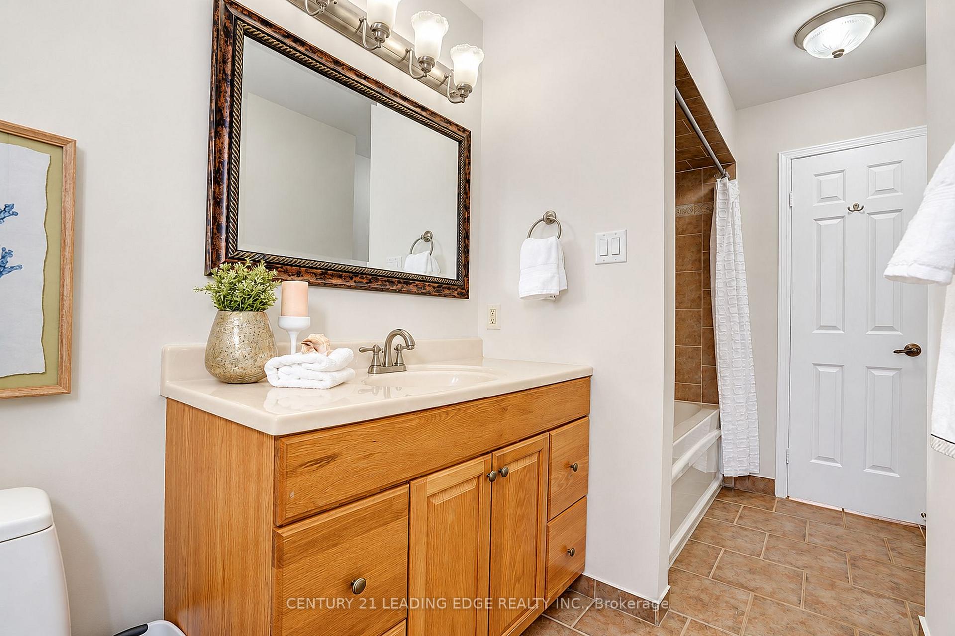 Photo 48 of 43 Ashland Crescent, Markham, Sherwood-Amberglen — HOMEH