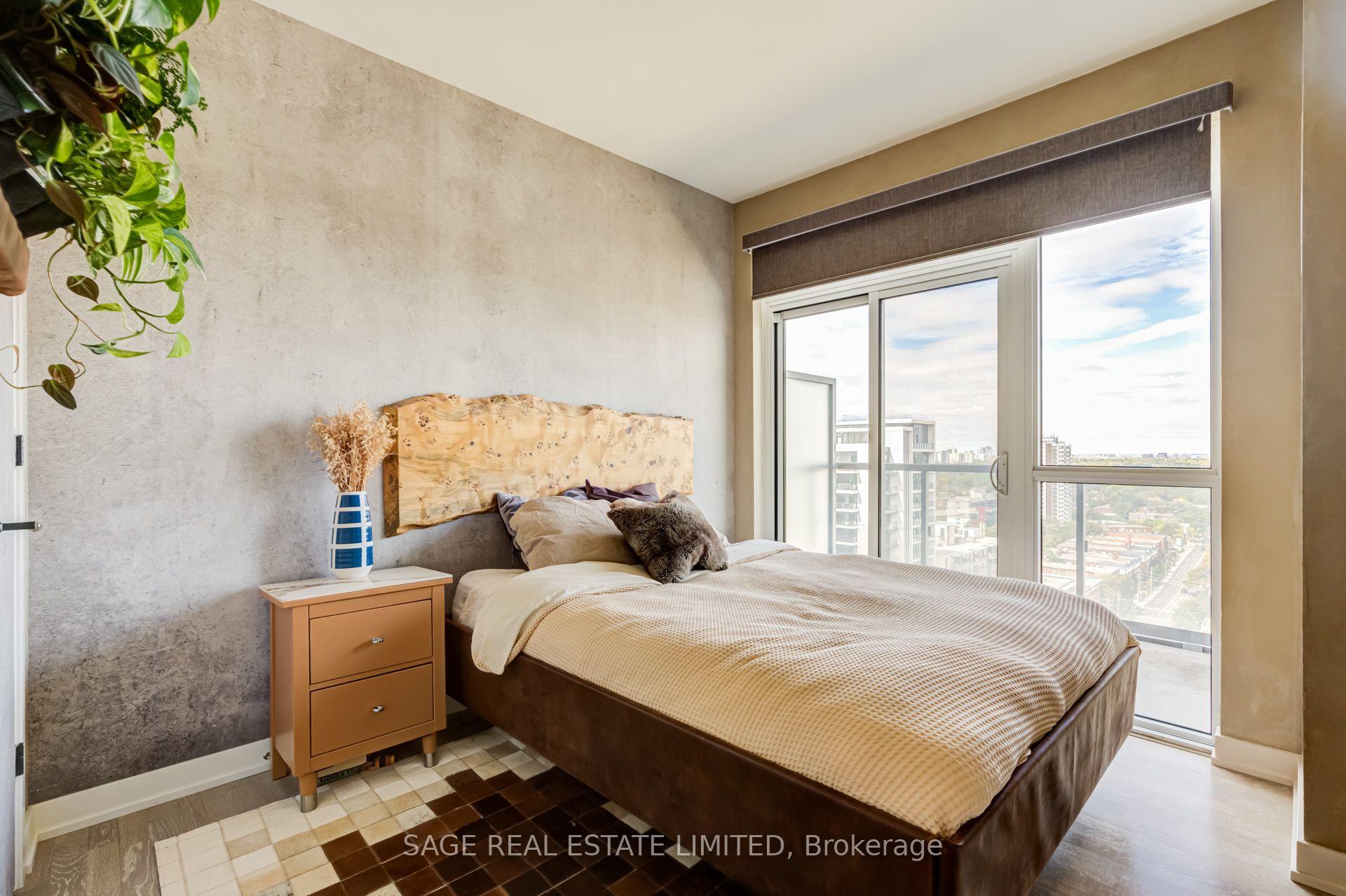 Photo 5 of Unit 1902, 501 St Clair Avenue W, Toronto, Casa Loma — HOMEH