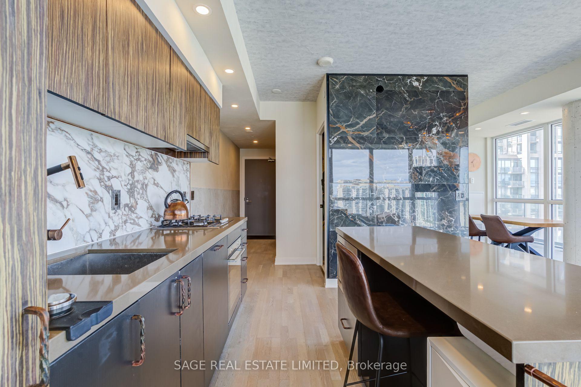 Photo 9 of Unit 1902, 501 St Clair Avenue W, Toronto, Casa Loma — HOMEH