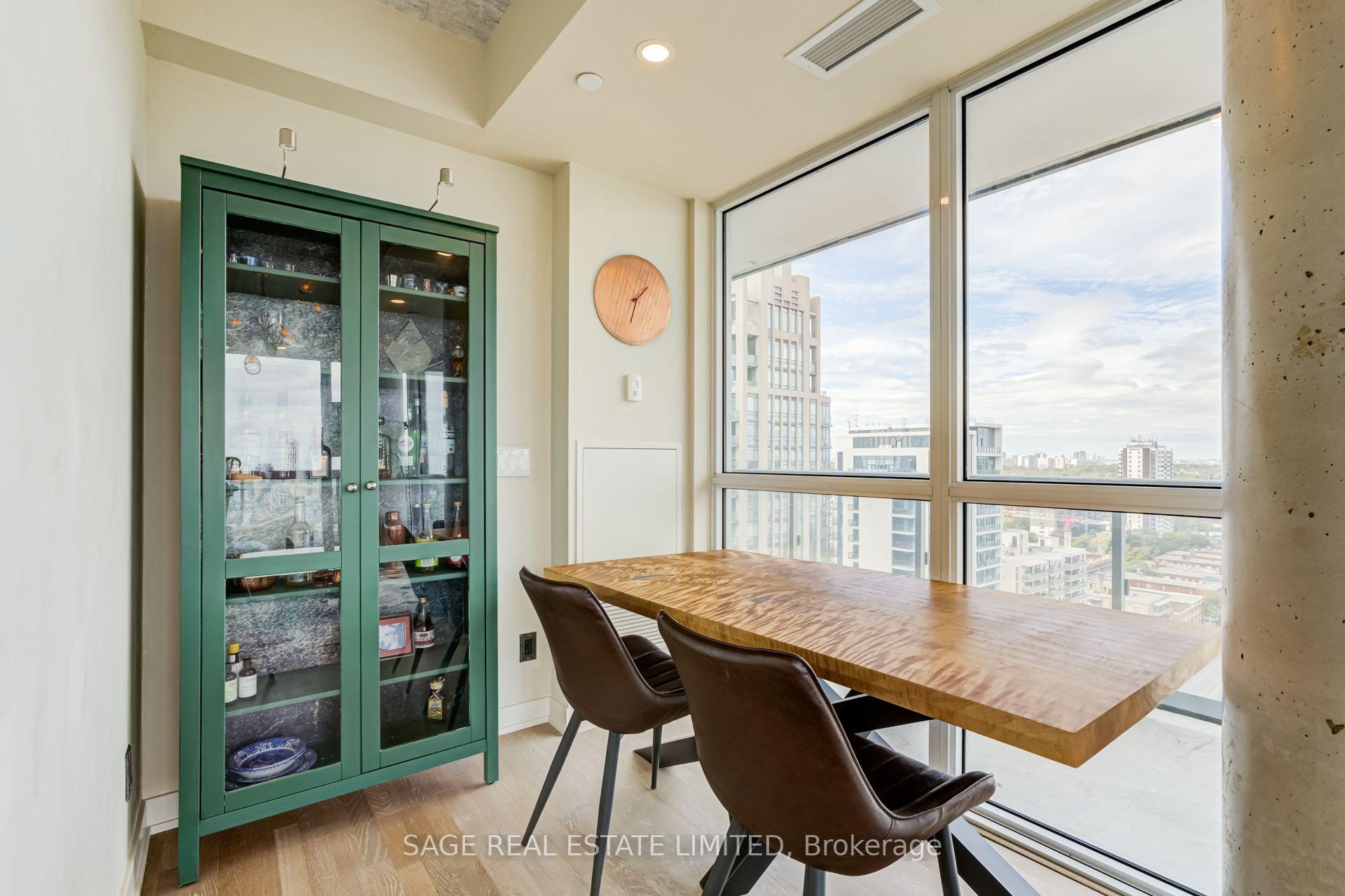Photo 12 of Unit 1902, 501 St Clair Avenue W, Toronto, Casa Loma — HOMEH