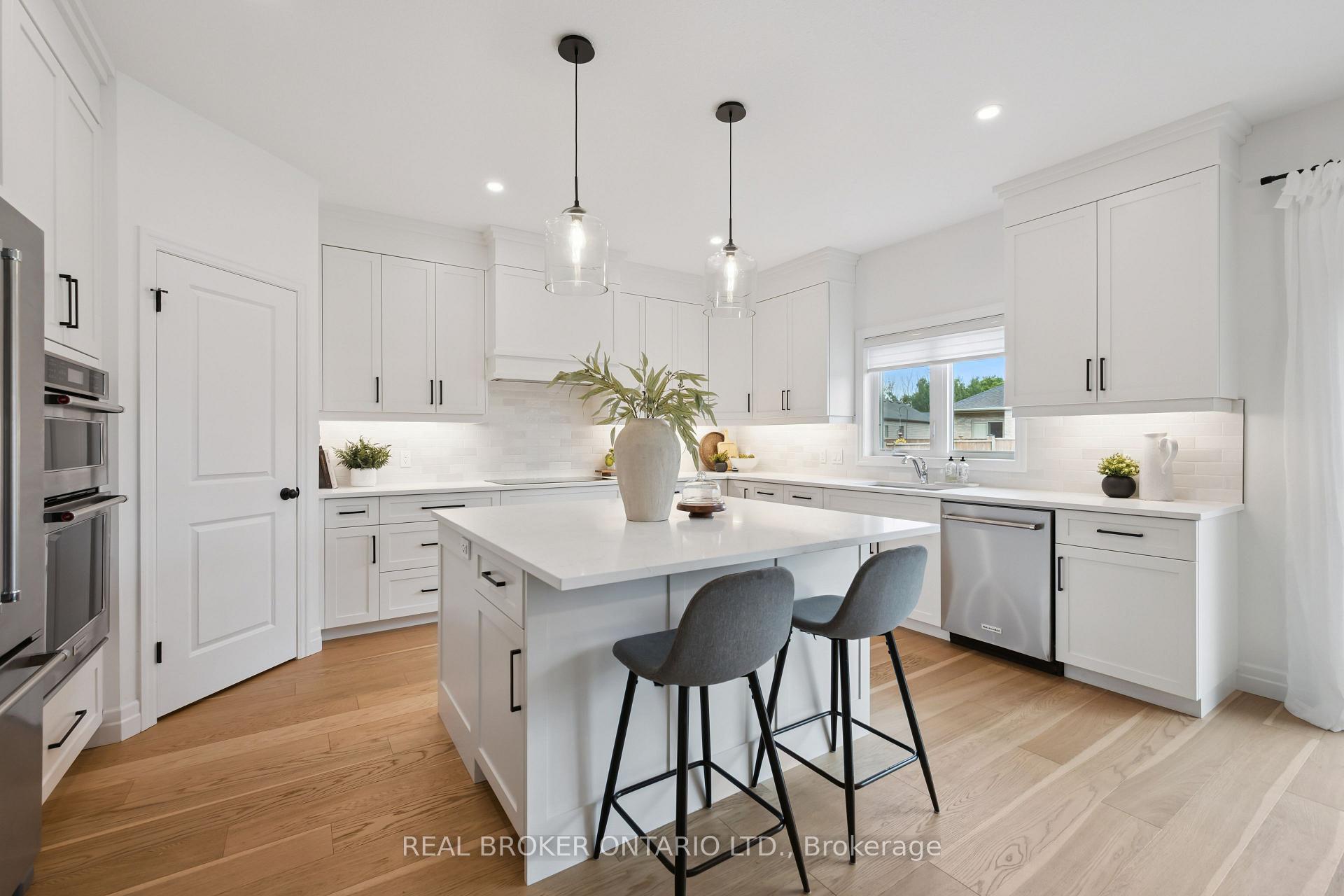 Photo 6 of 415 Rogers Road, North Perth, Listowel — HOMEH