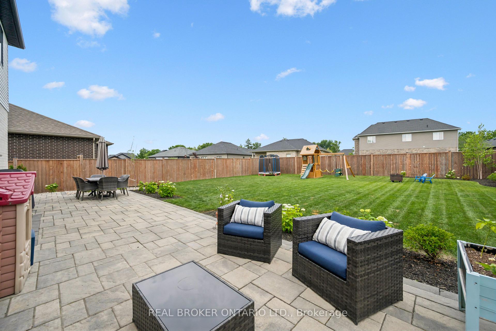 Photo 35 of 415 Rogers Road, North Perth, Listowel — HOMEH