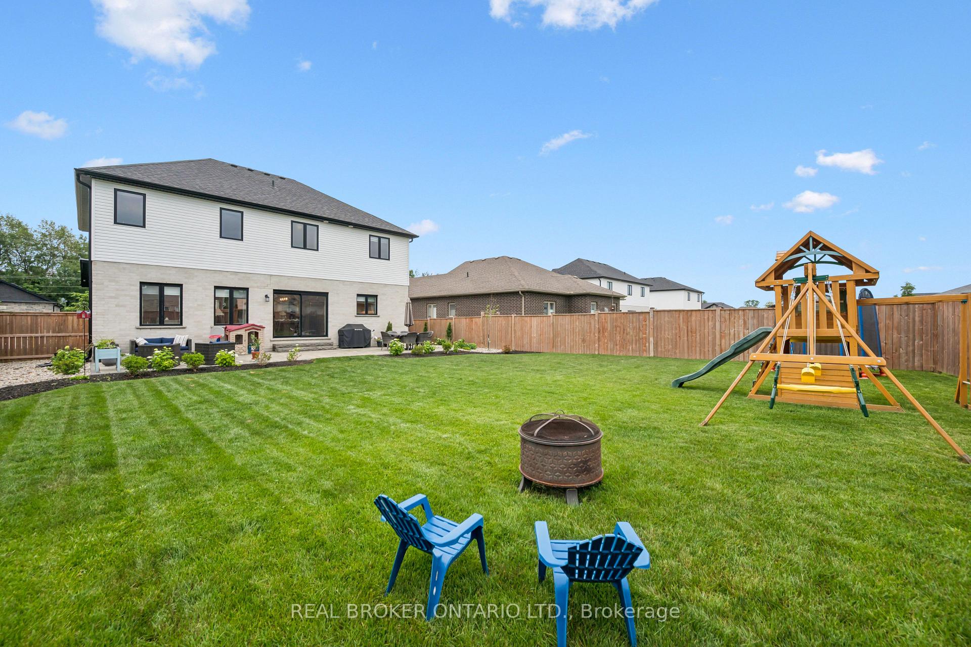 Photo 36 of 415 Rogers Road, North Perth, Listowel — HOMEH