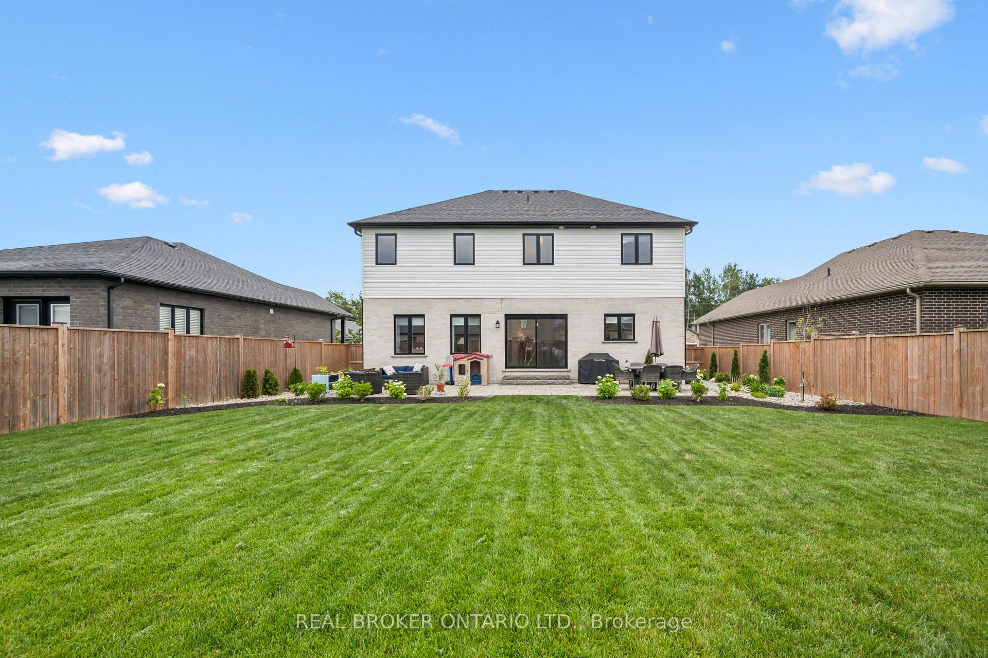 Photo 37 of 415 Rogers Road, North Perth, Listowel — HOMEH