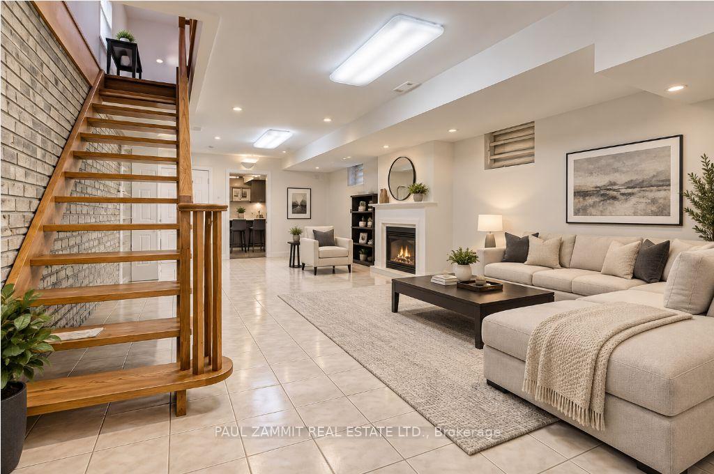 Photo 14 of 2239 Gerrard Street E, Toronto, East End-Danforth — HOMEH