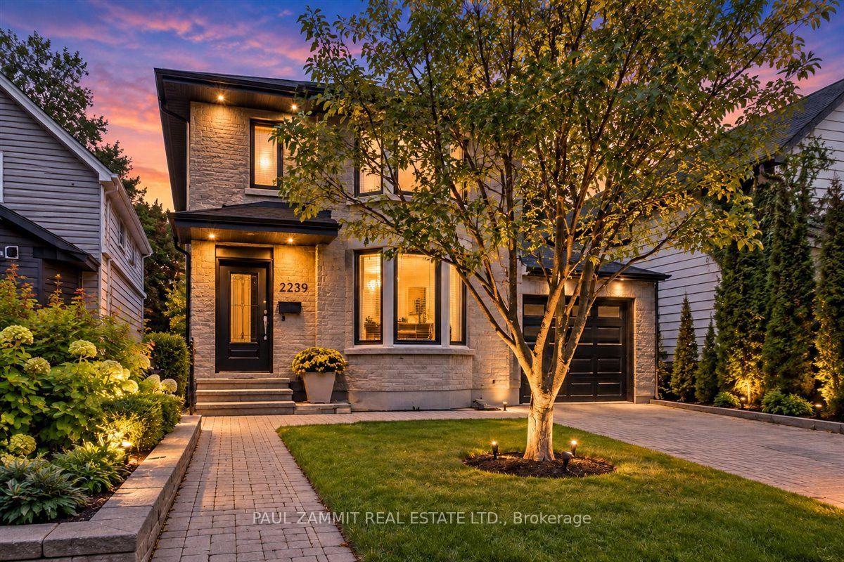 Photo of 2239 Gerrard Street E