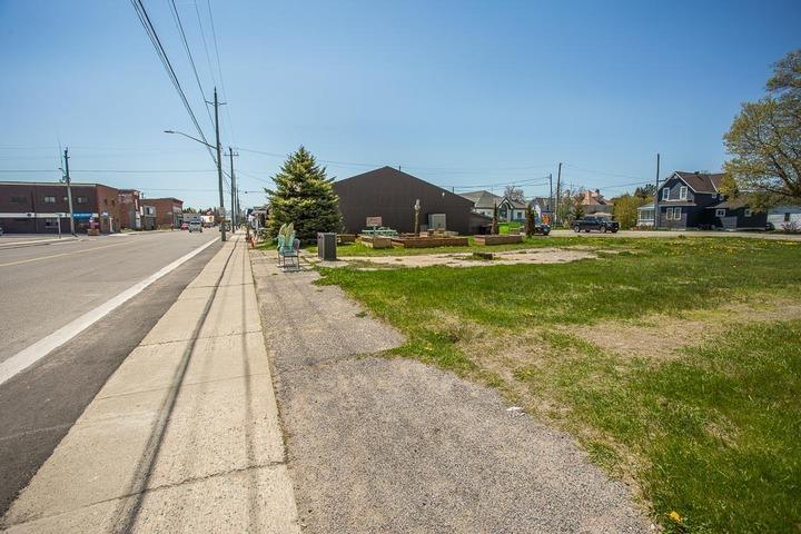 Photo 2 of 182 & 184 Main Street, Thessalon — HOMEH