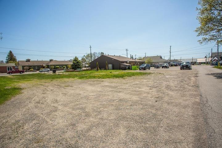 Photo 3 of 182 & 184 Main Street, Thessalon — HOMEH