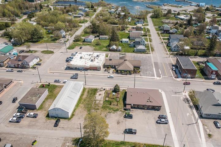 Photo 11 of 182 & 184 Main Street, Thessalon — HOMEH