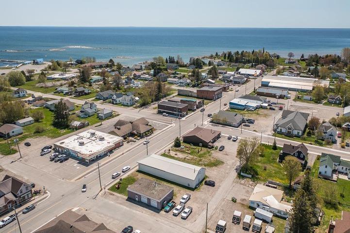Photo 12 of 182 & 184 Main Street, Thessalon — HOMEH