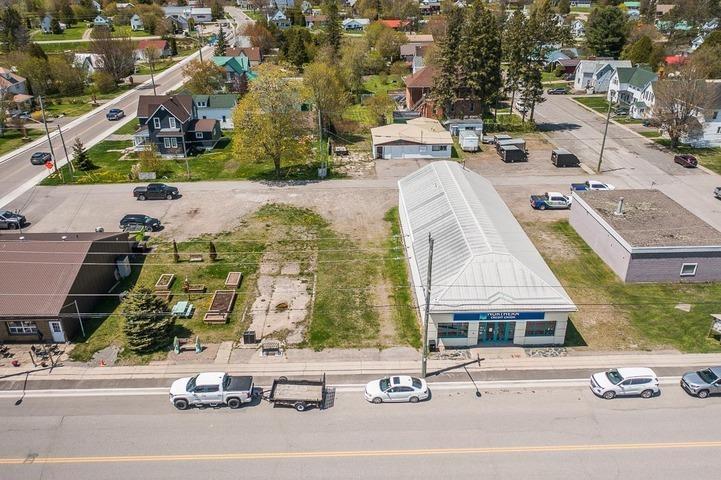Photo 13 of 182 & 184 Main Street, Thessalon — HOMEH