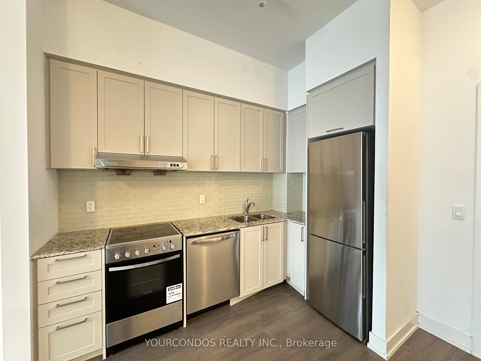 Photo 5 of Unit 117W, 268 Buchanan Drive, Markham, Unionville — HOMEH