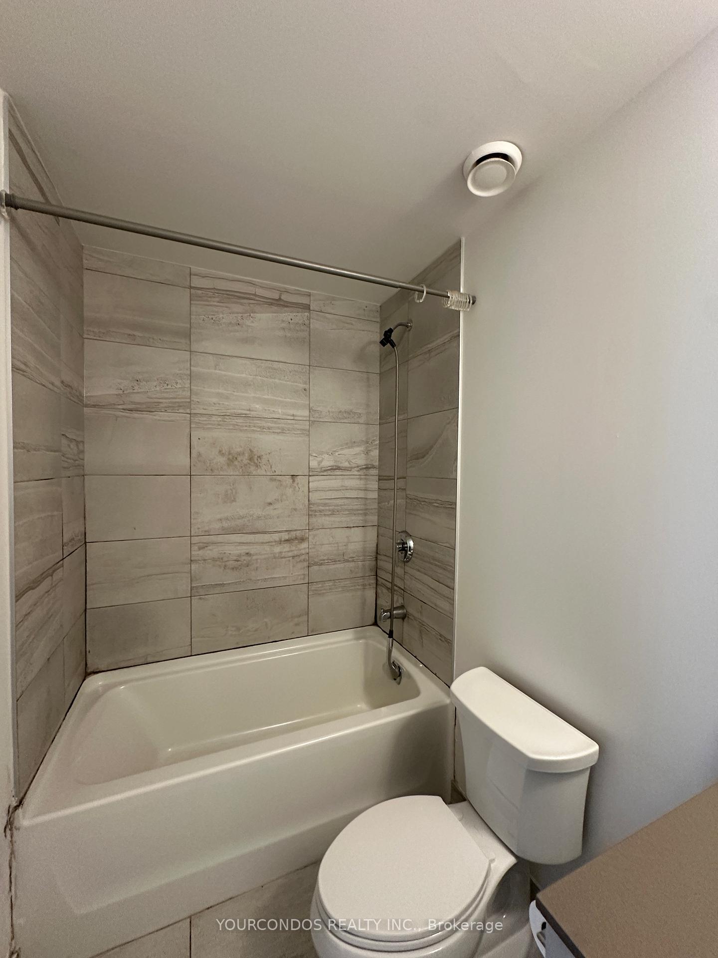 Photo 10 of Unit 117W, 268 Buchanan Drive, Markham, Unionville — HOMEH