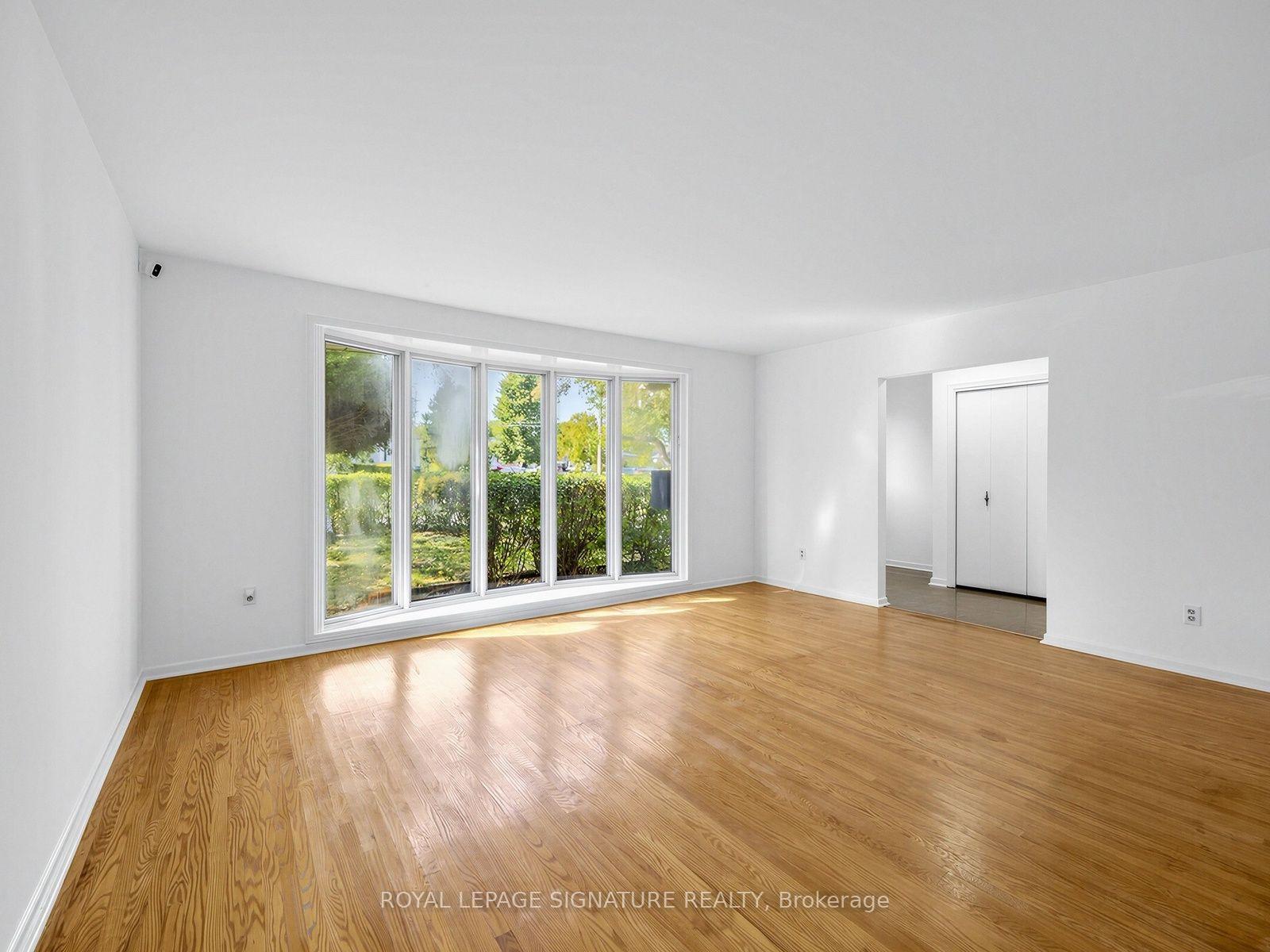 Photo 8 of 11 Albion Crescent, Brampton, Avondale — HOMEH