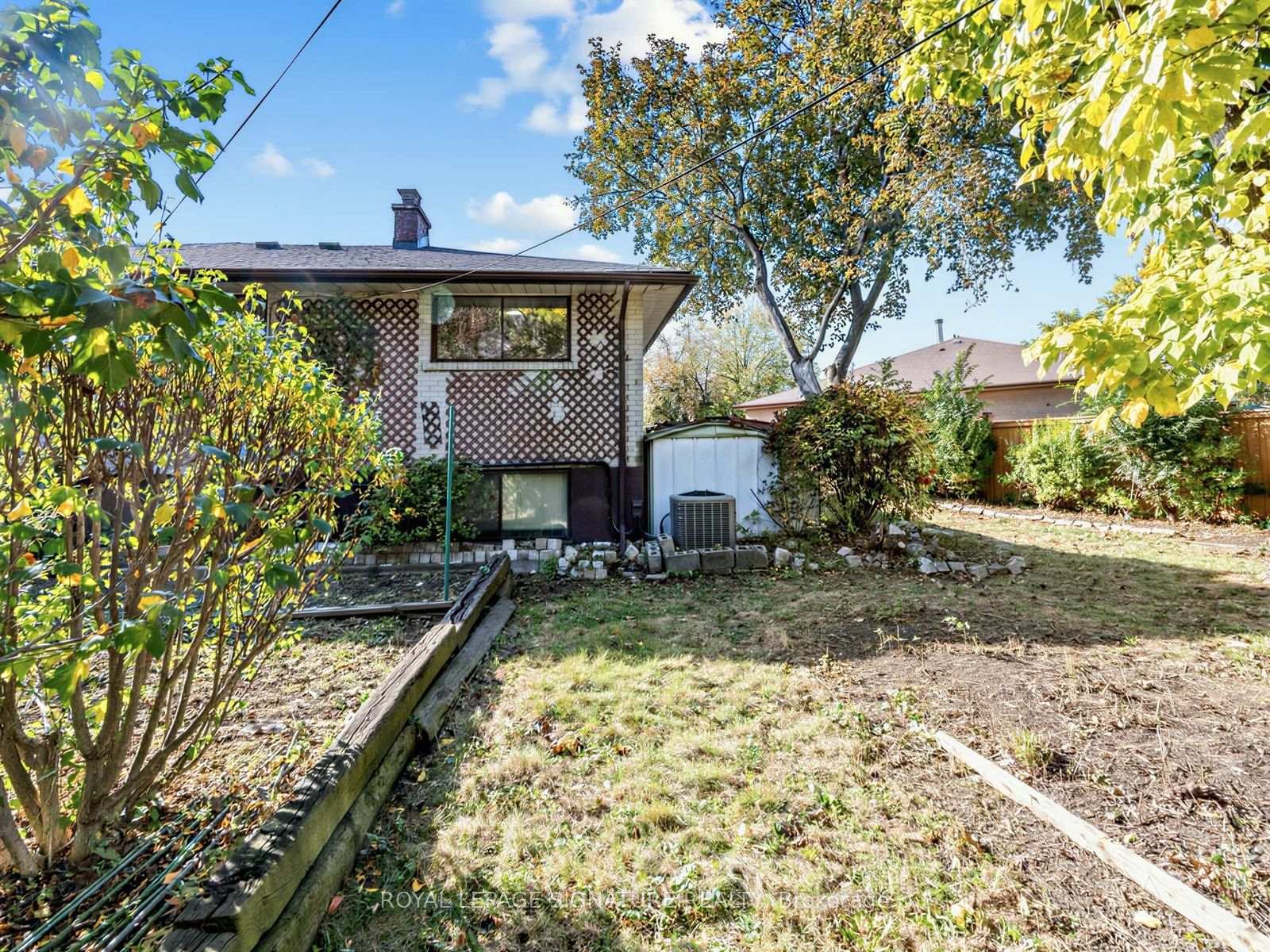 Photo 31 of 11 Albion Crescent, Brampton, Avondale — HOMEH