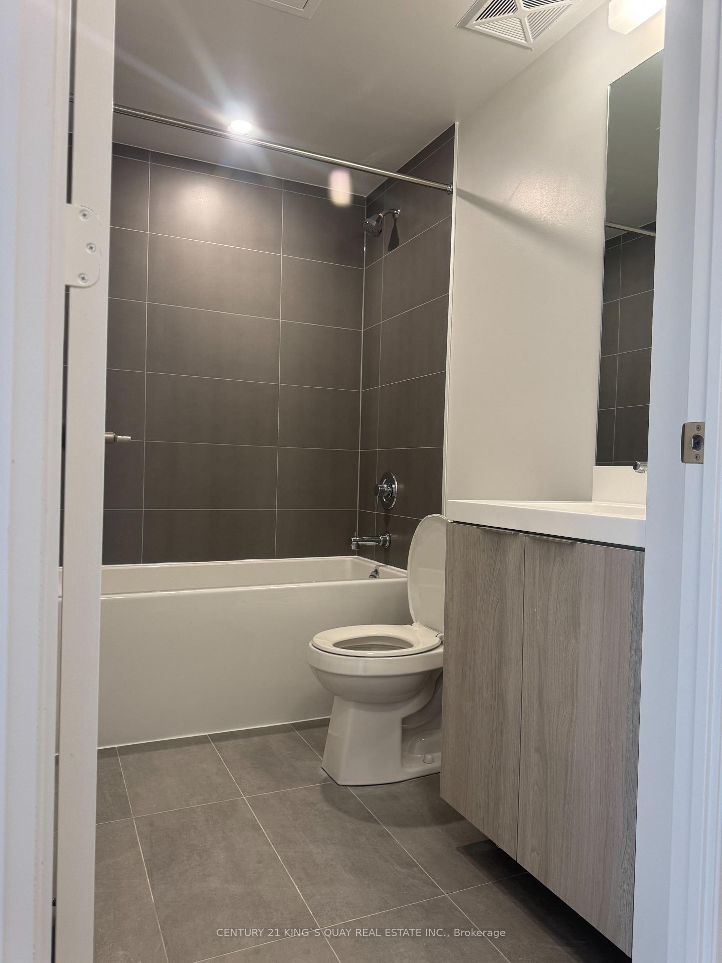 Photo 10 of Unit 2312, 8 Widmer Street, Toronto, Waterfront Communities — HOMEH