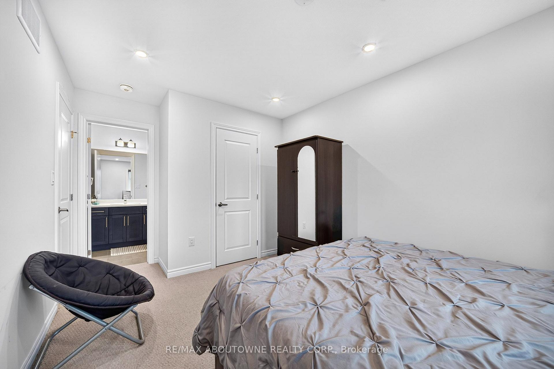 Photo 18 of 33 Bellhouse Avenue, Brantford, Empire South — HOMEH