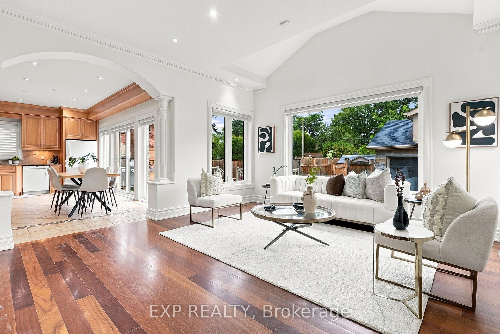 Photo 6 of 101 Cannon Road, Etobicoke, Stonegate-Queensway — HOMEH