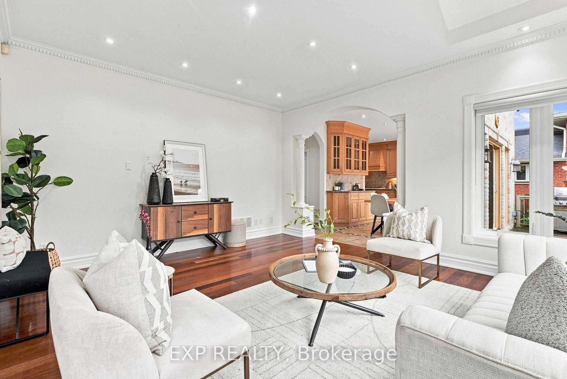 Photo 7 of 101 Cannon Road, Etobicoke, Stonegate-Queensway — HOMEH