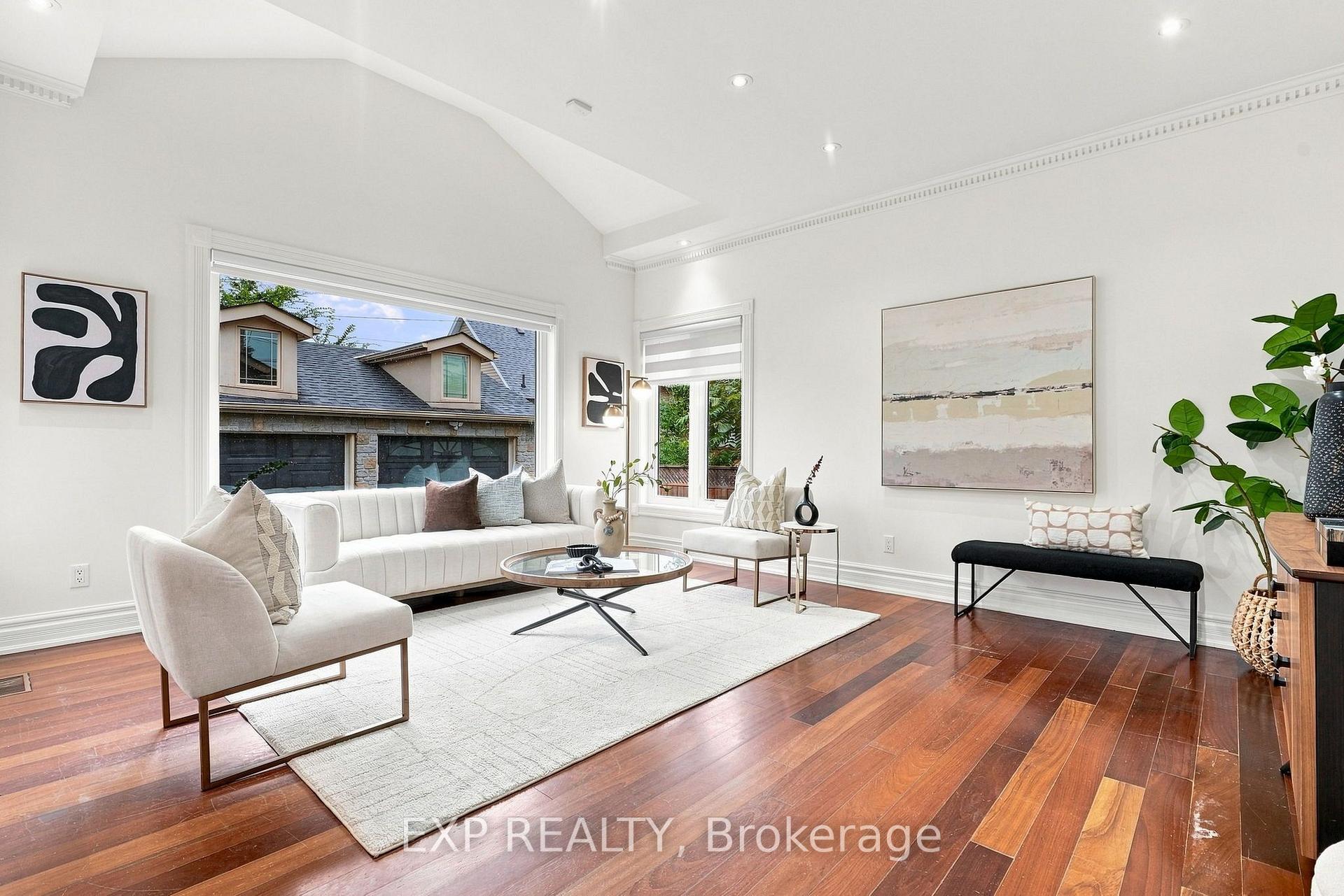 Photo 8 of 101 Cannon Road, Etobicoke, Stonegate-Queensway — HOMEH