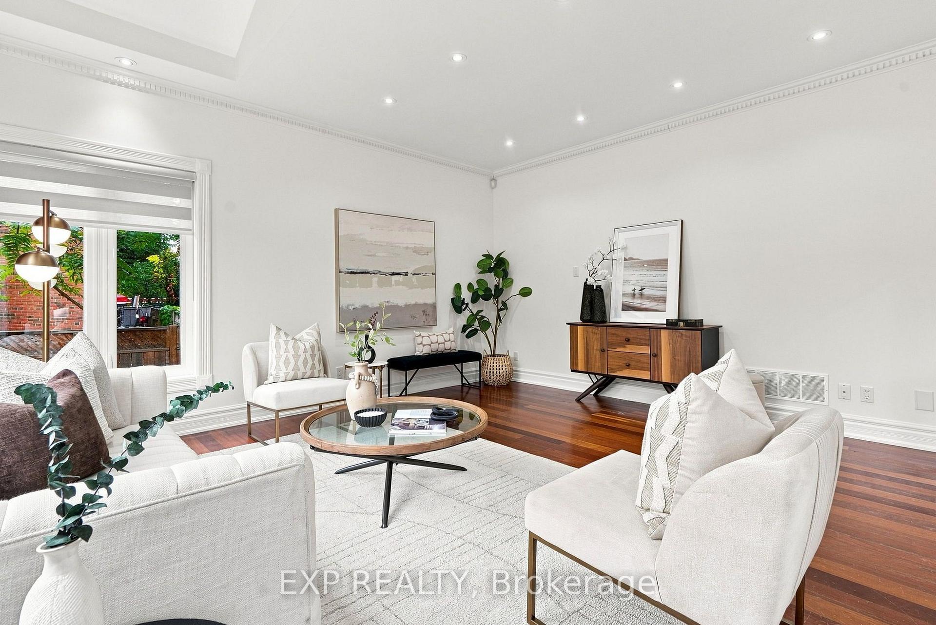 Photo 9 of 101 Cannon Road, Etobicoke, Stonegate-Queensway — HOMEH