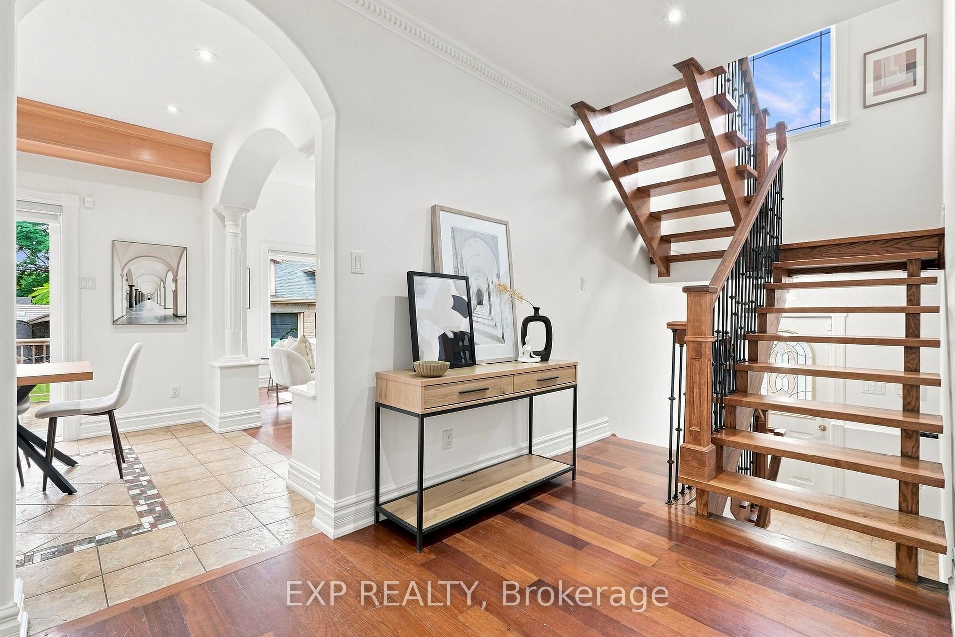 Photo 26 of 101 Cannon Road, Etobicoke, Stonegate-Queensway — HOMEH