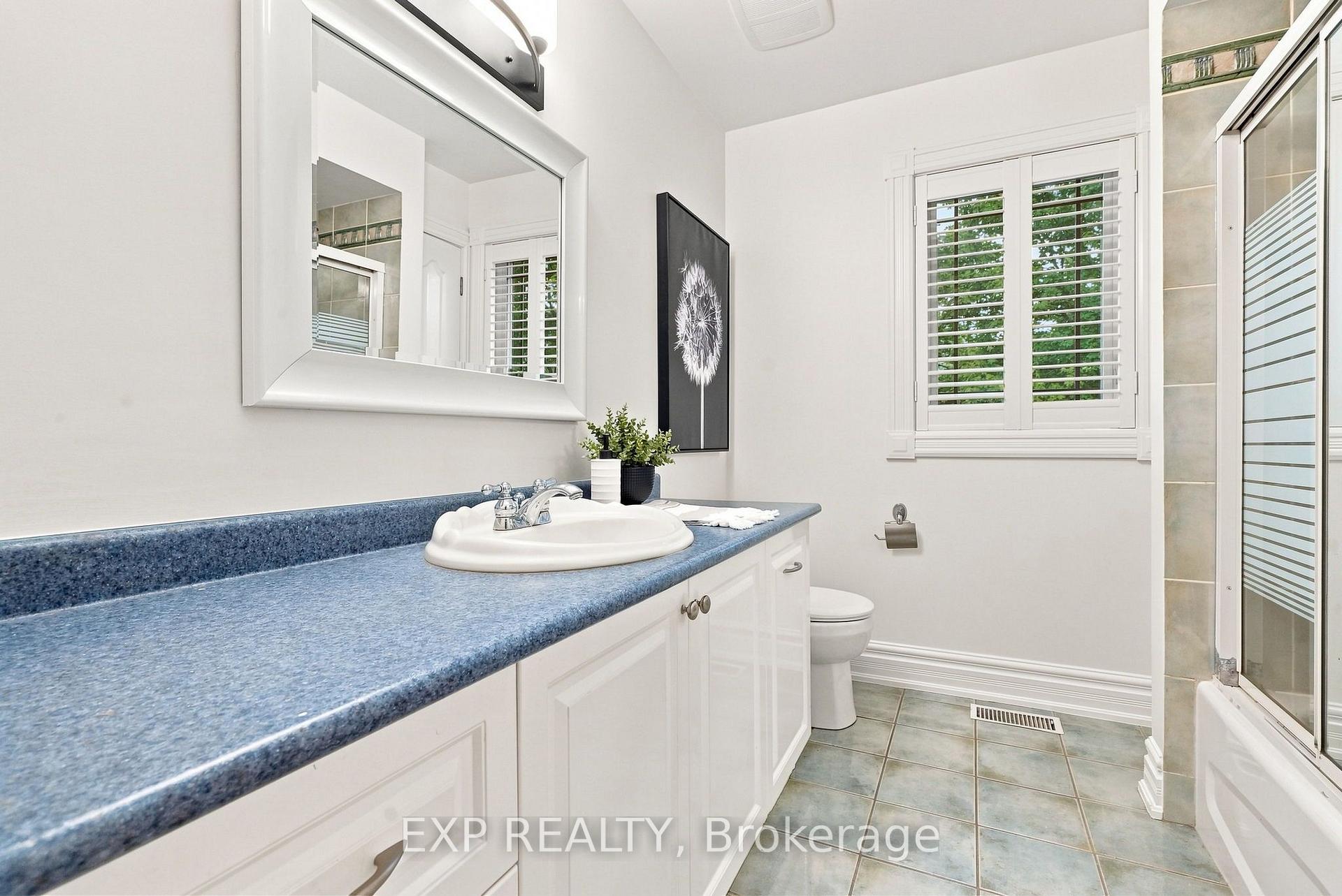 Photo 32 of 101 Cannon Road, Etobicoke, Stonegate-Queensway — HOMEH