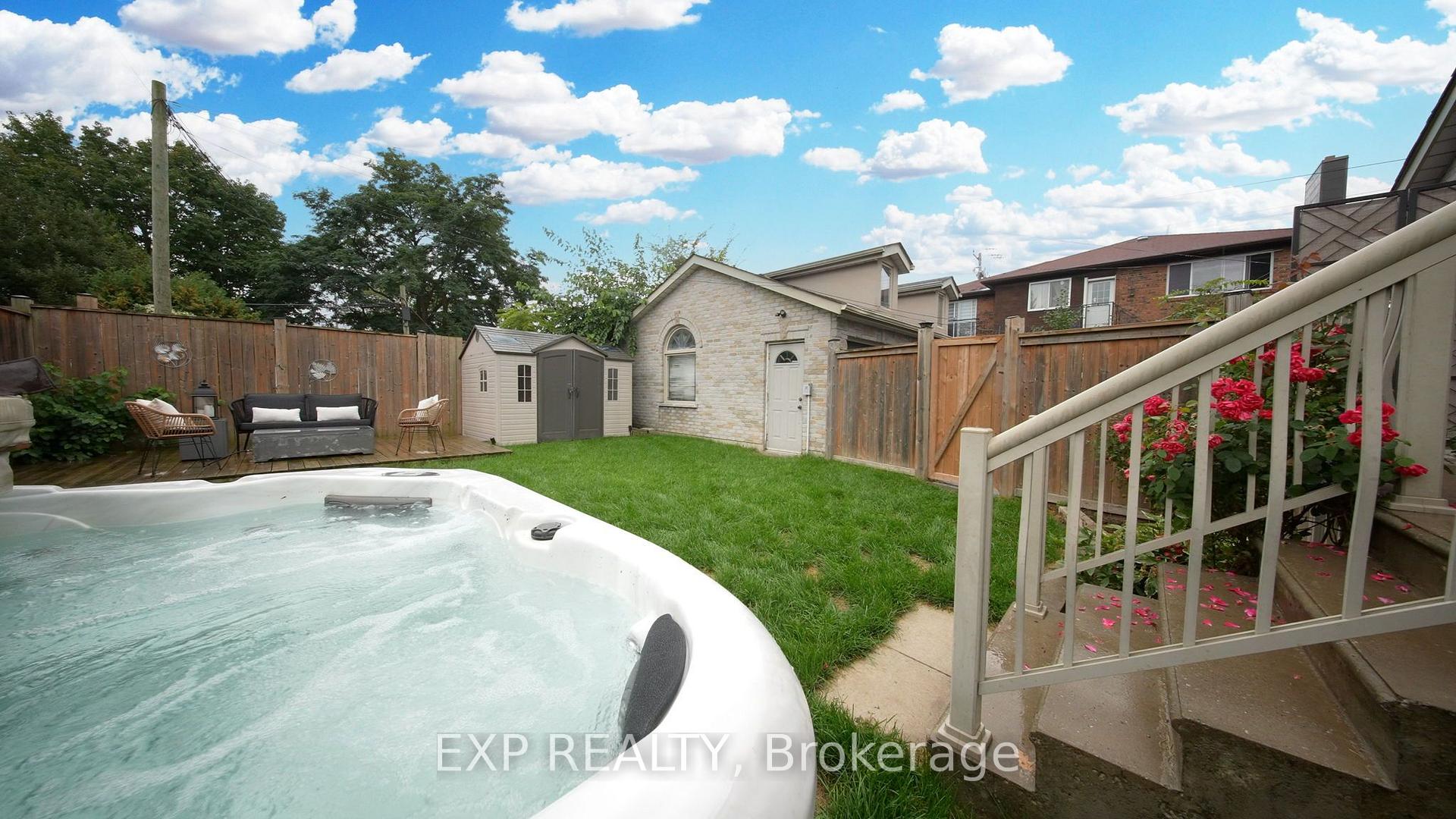 Photo 45 of 101 Cannon Road, Etobicoke, Stonegate-Queensway — HOMEH