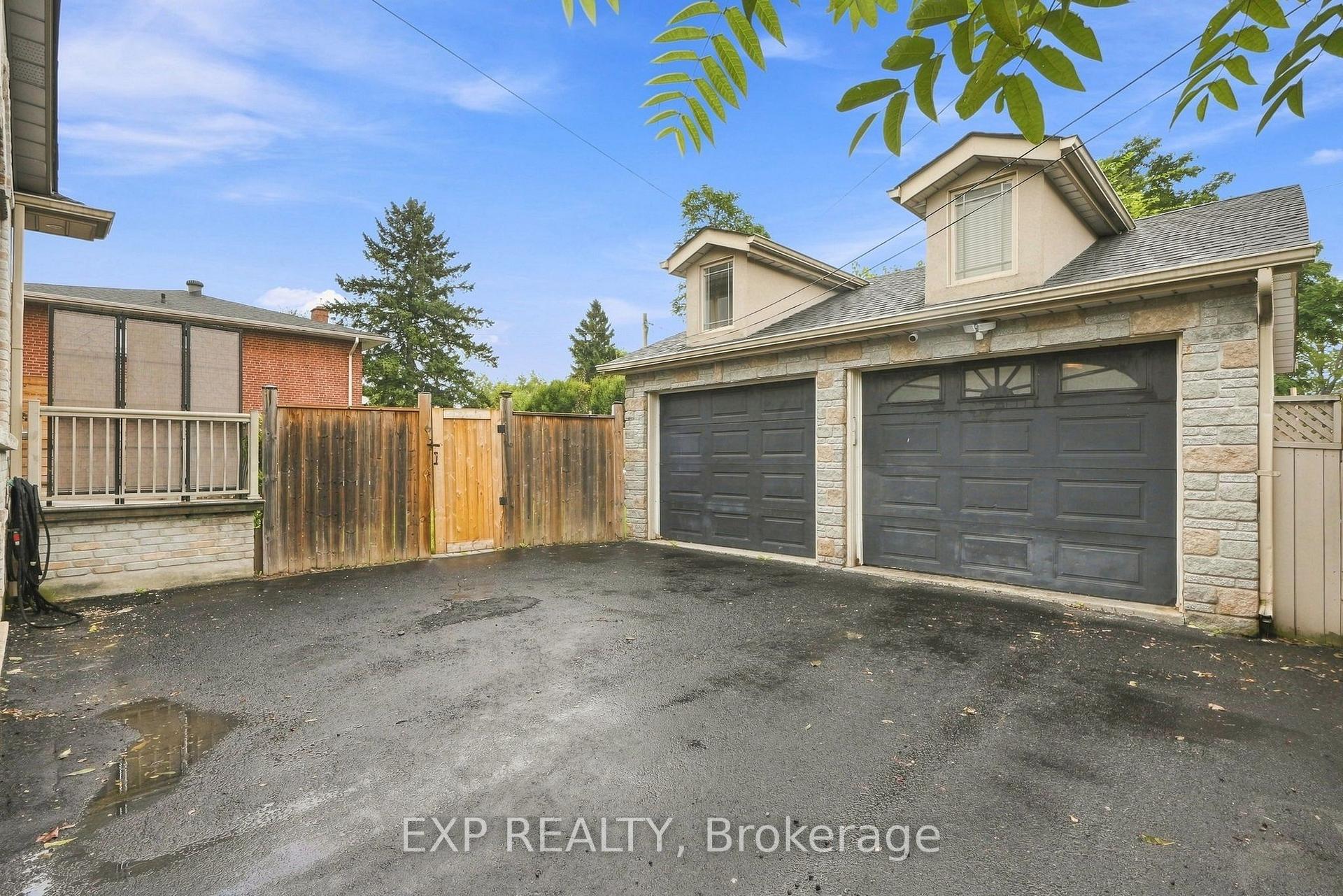 Photo 48 of 101 Cannon Road, Etobicoke, Stonegate-Queensway — HOMEH