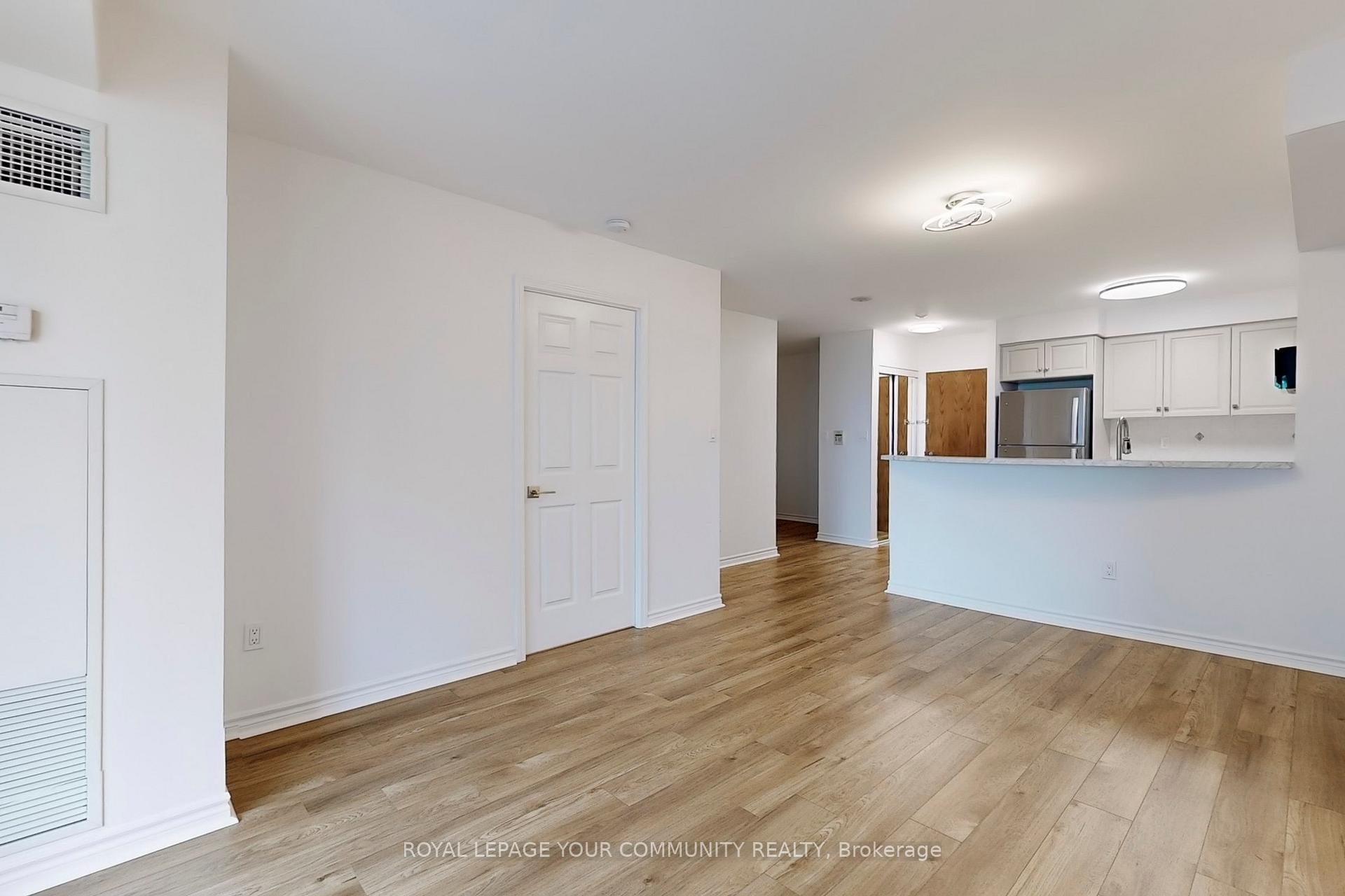 Photo 4 of Unit 1906, 7 Lorraine Drive, North York, Willowdale West — HOMEH
