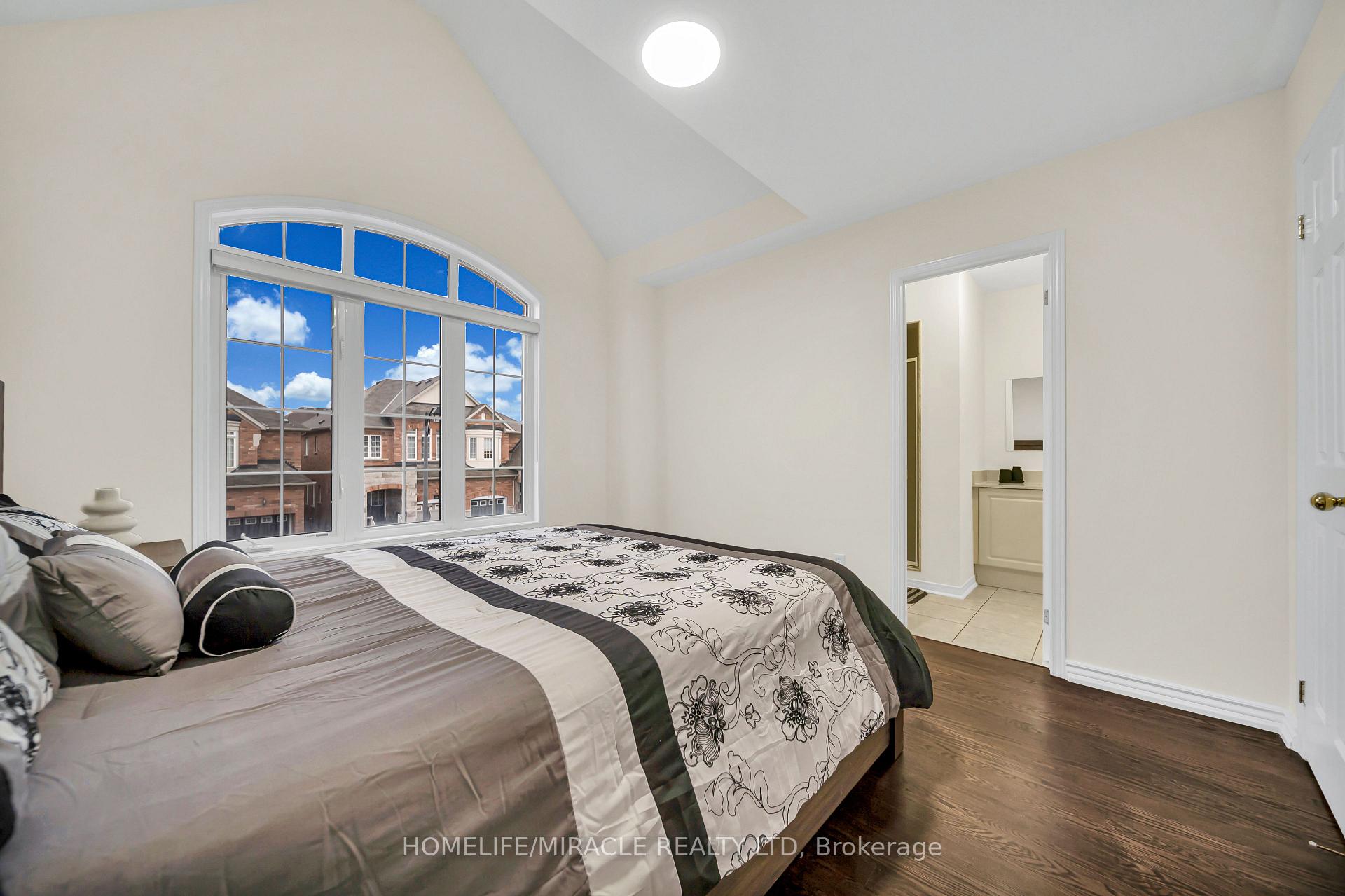 Photo 30 of 763 Pitcher Place, Milton, Coates — HOMEH