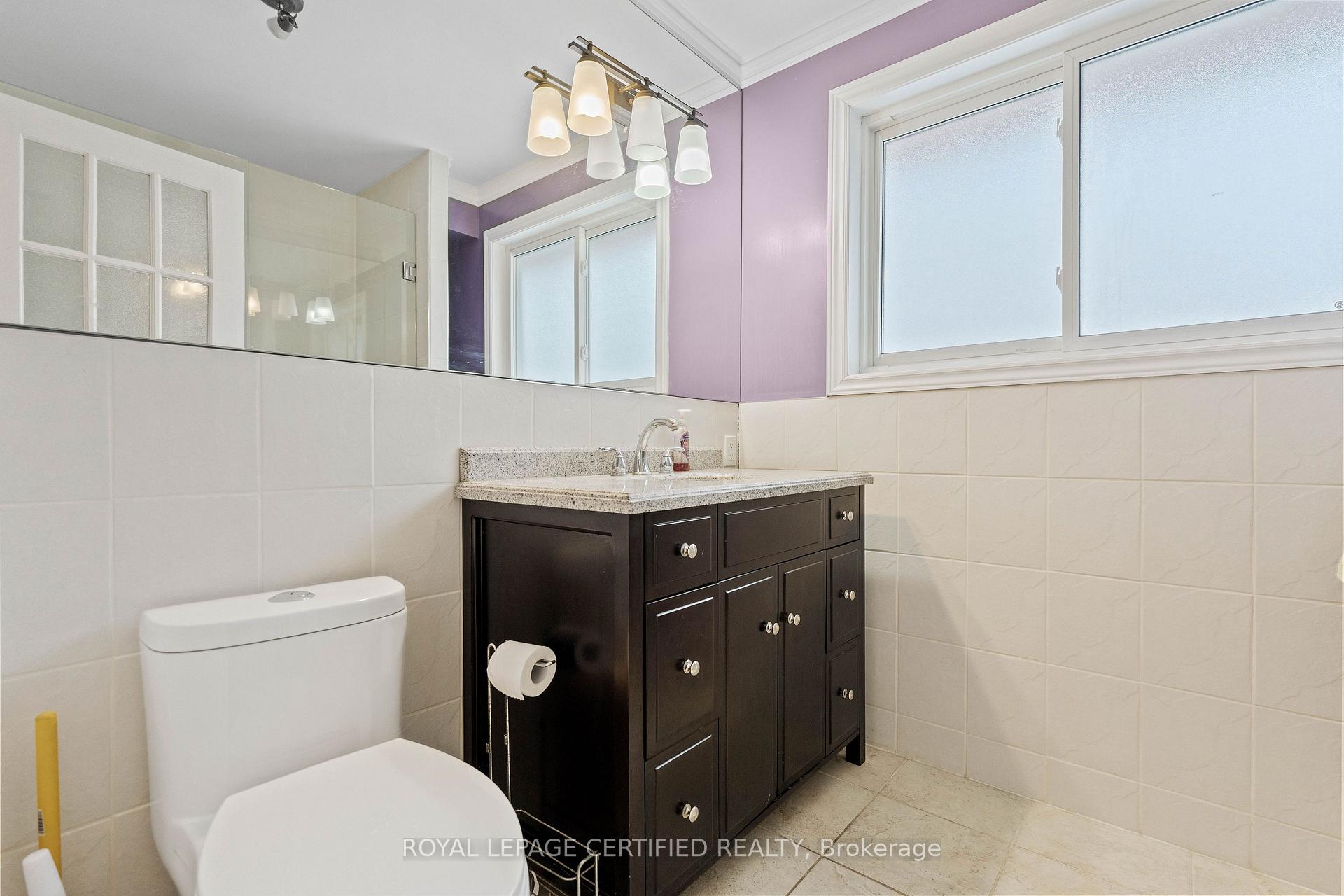 Photo 2 of 247 Grove Street E, Barrie, Wellington — HOMEH