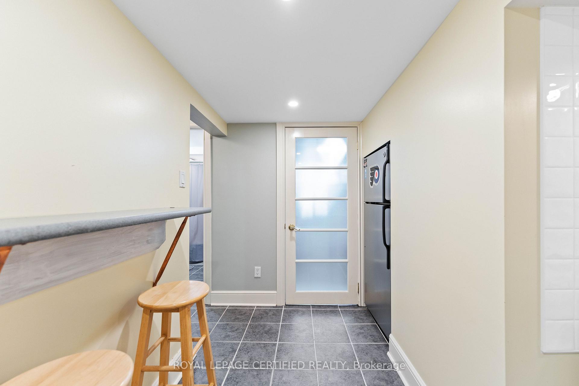 Photo 13 of 247 Grove Street E, Barrie, Wellington — HOMEH