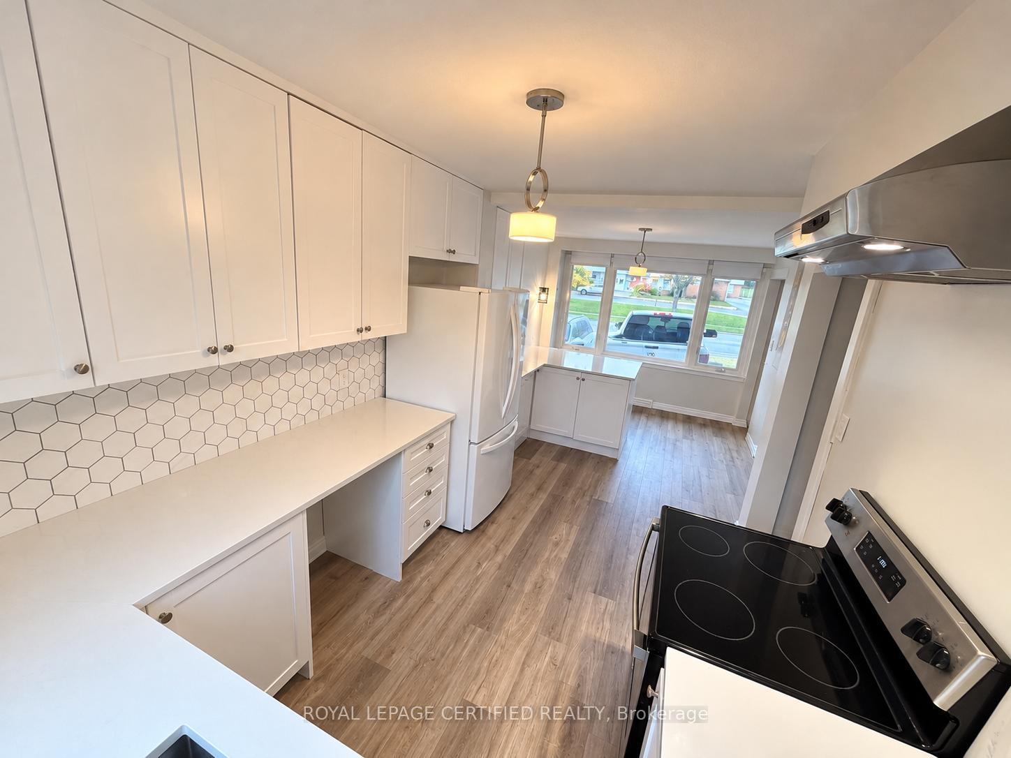 Photo 23 of 247 Grove Street E, Barrie, Wellington — HOMEH