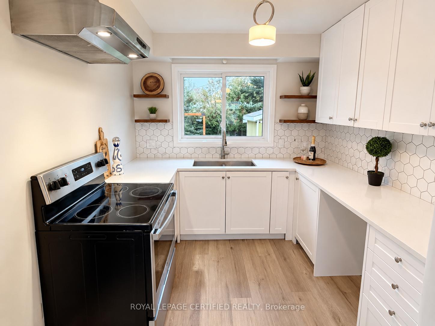 Photo 40 of 247 Grove Street E, Barrie, Wellington — HOMEH